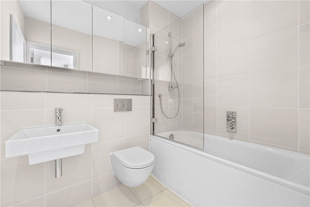 1 bedroom flat, Egerton Gardens Mews, Knightsbridge SW3 - Available