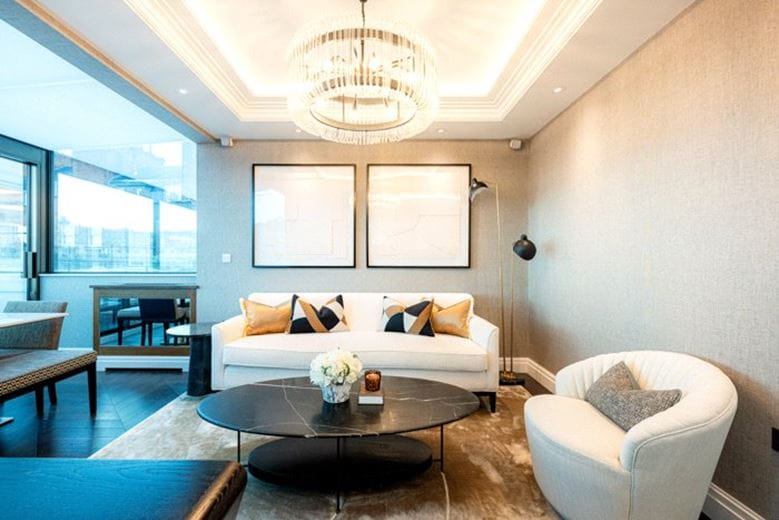 2 bedroom flat, Prince Of Wales Terrace, Kensington W8 - Available