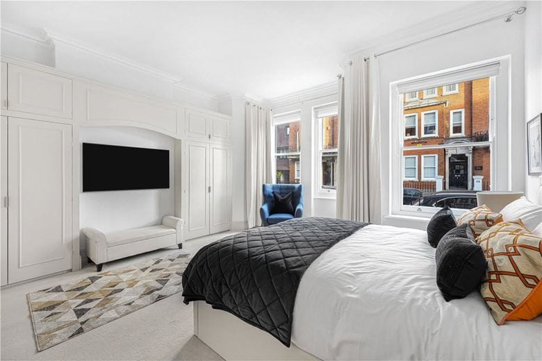 3 bedroom maisonette, Ormonde Gate, Chelsea SW3 - Available