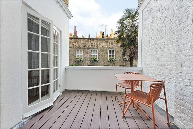 2 bedroom flat, Beaufort Gardens, Knightsbridge SW3 - Available
