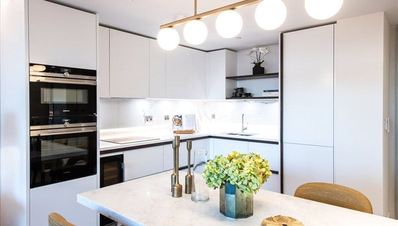 2 bedroom flat, Edgware Road, London W2 - Available