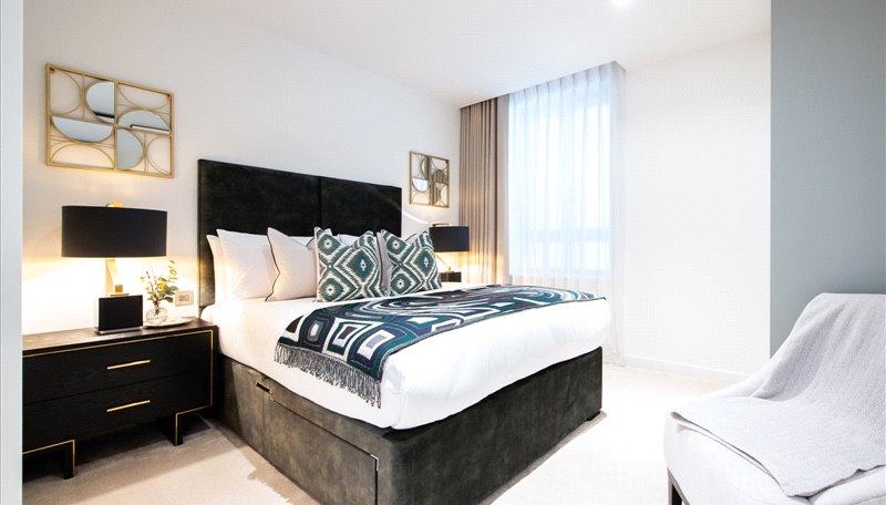 3 bedroom flat, Edgware Road, London W2 - Available