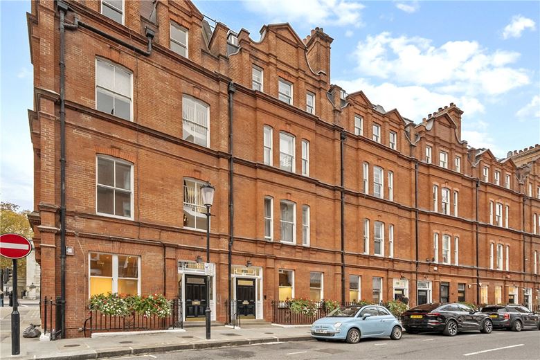 4 bedroom maisonette, Egerton Gardens, Knightsbridge SW3 - Available