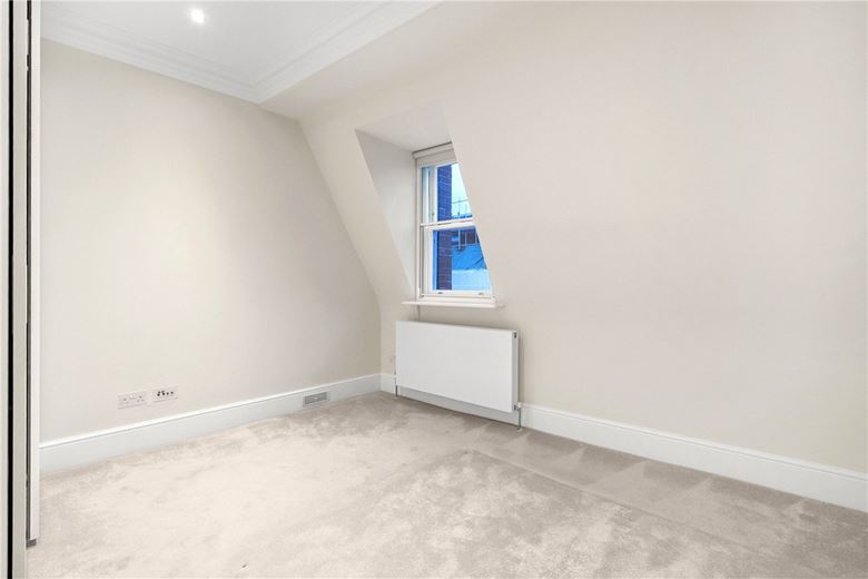 4 bedroom maisonette, Egerton Gardens, Knightsbridge SW3 - Available