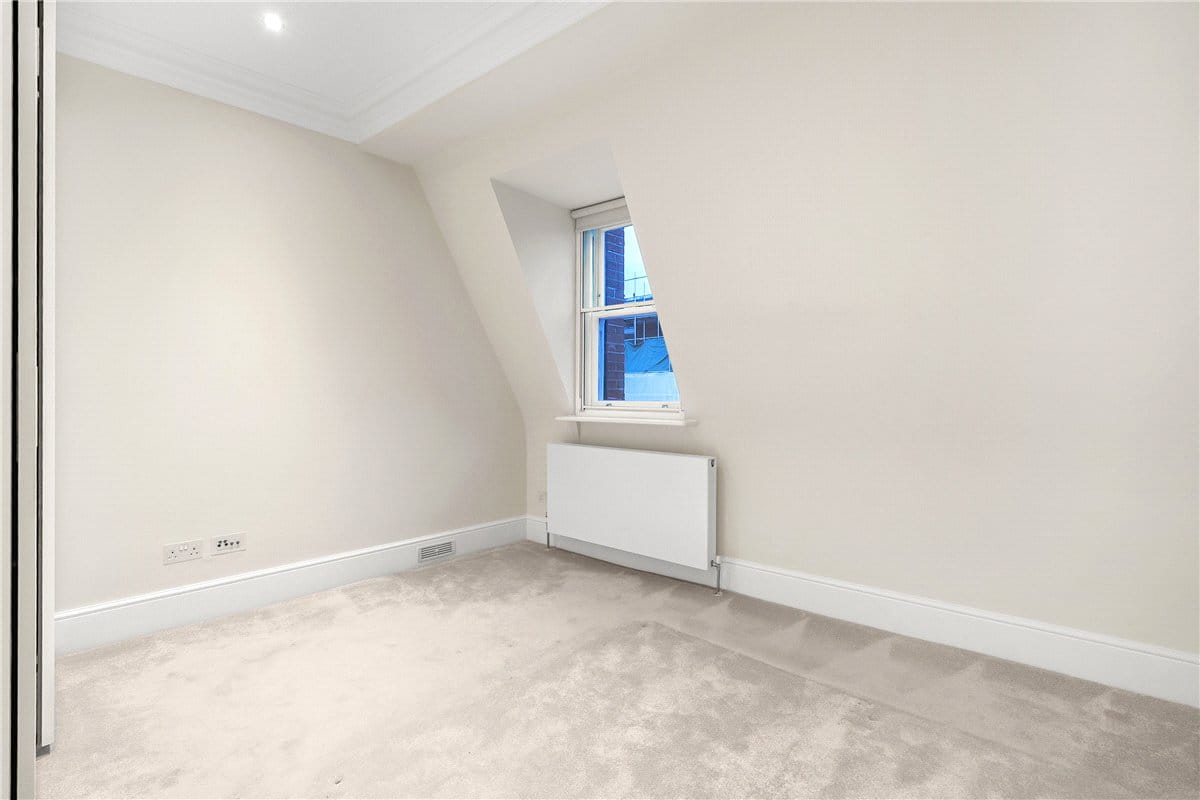 4 bedroom maisonette, Egerton Gardens, Knightsbridge SW3 - Available