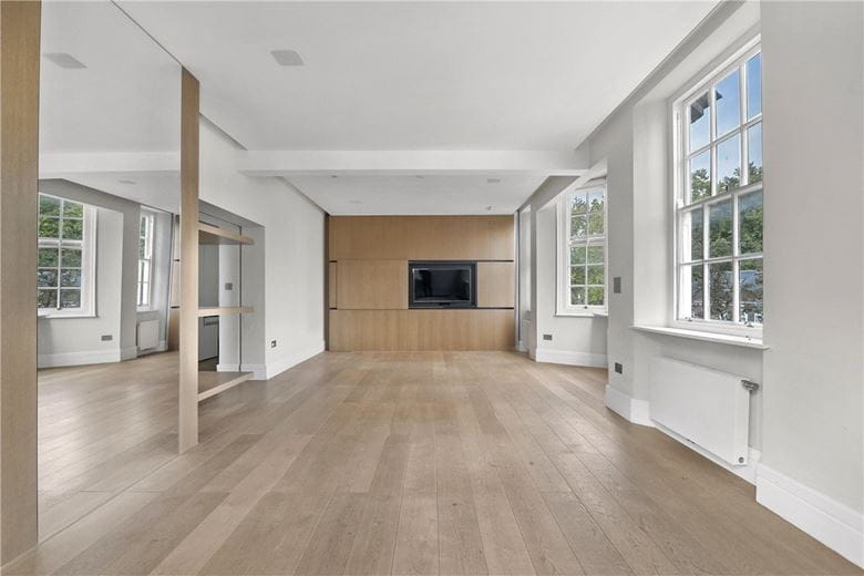 3 bedroom flat, The Little Boltons, Chelsea SW5 - Available