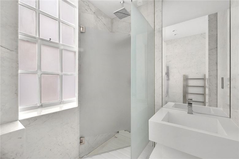 3 bedroom flat, The Little Boltons, Chelsea SW5 - Available