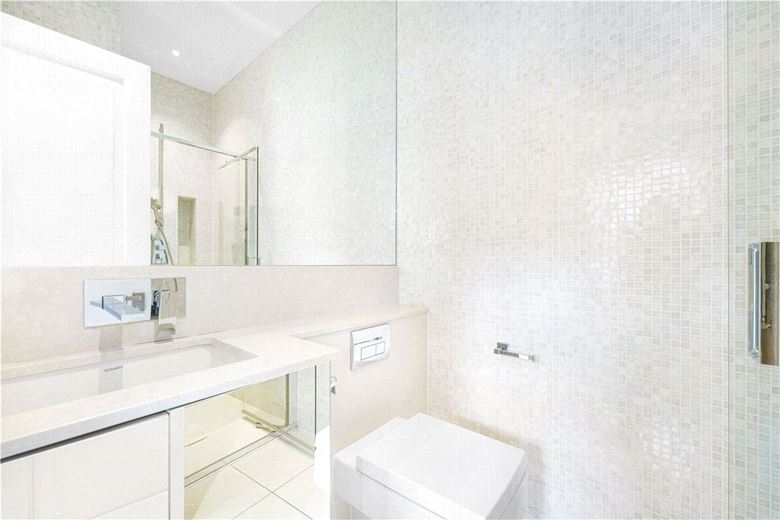 4 bedroom flat, Wynnstay Gardens, Allen Street W8 - Available