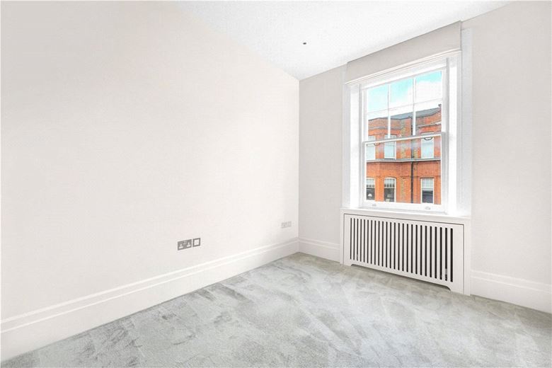 4 bedroom flat, Wynnstay Gardens, Allen Street W8 - Available