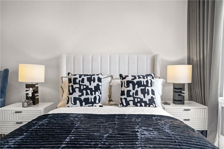 4 bedroom flat, Kingston House South, Ennismore Gardens SW7 - Available