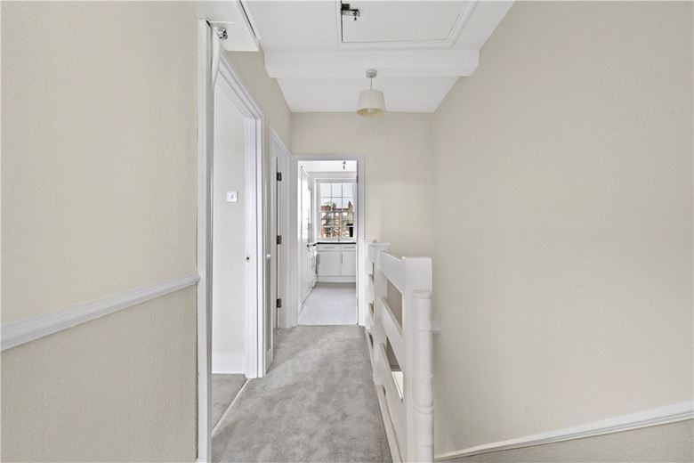 2 bedroom flat, Thurloe Street, South Kensington SW7 - Available