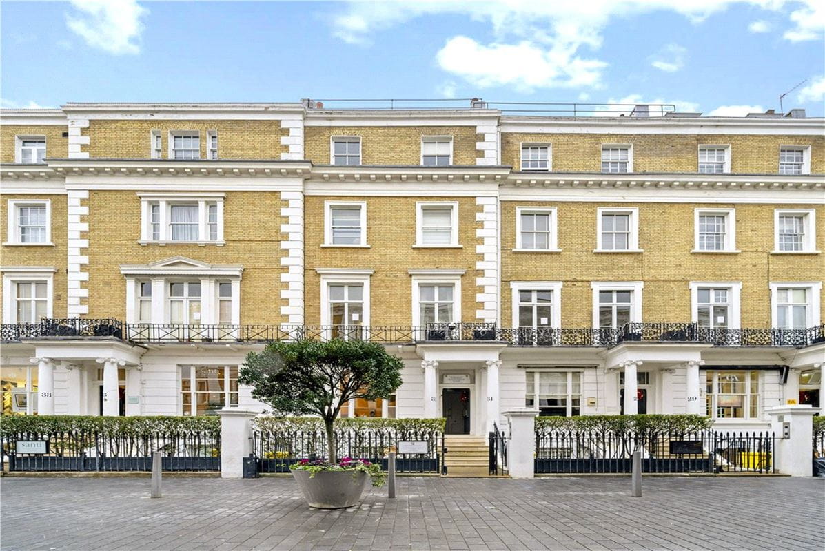 2 bedroom flat, Thurloe Street, South Kensington SW7 - Available