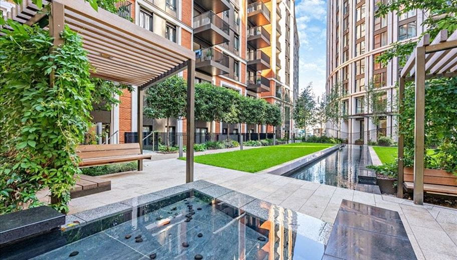 1 bedroom flat, Edgware Road, London W2 - Available