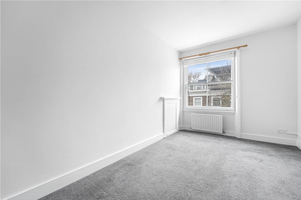 2 bedroom flat, Upper Addison Gardens, Holland Park W14 - Let Agreed