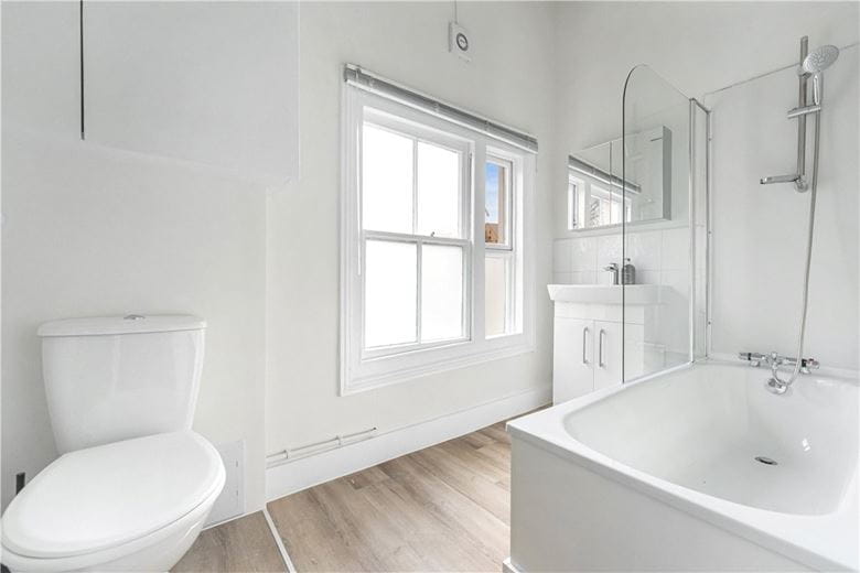 2 bedroom flat, Upper Addison Gardens, Holland Park W14 - Let Agreed