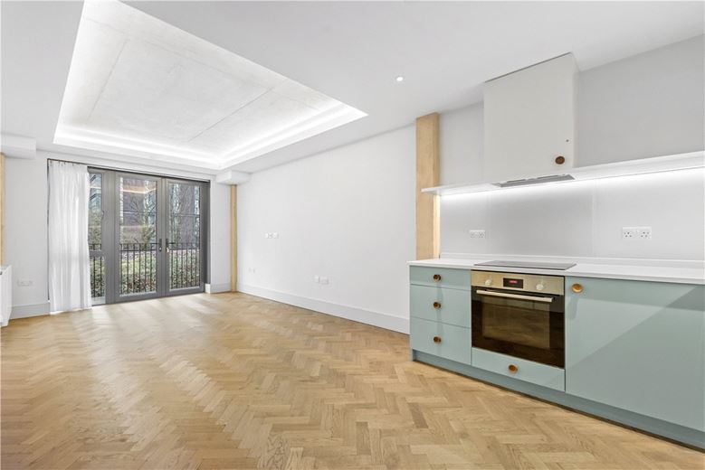 1 bedroom flat, Latimer Road, North Kensington W10 - Available