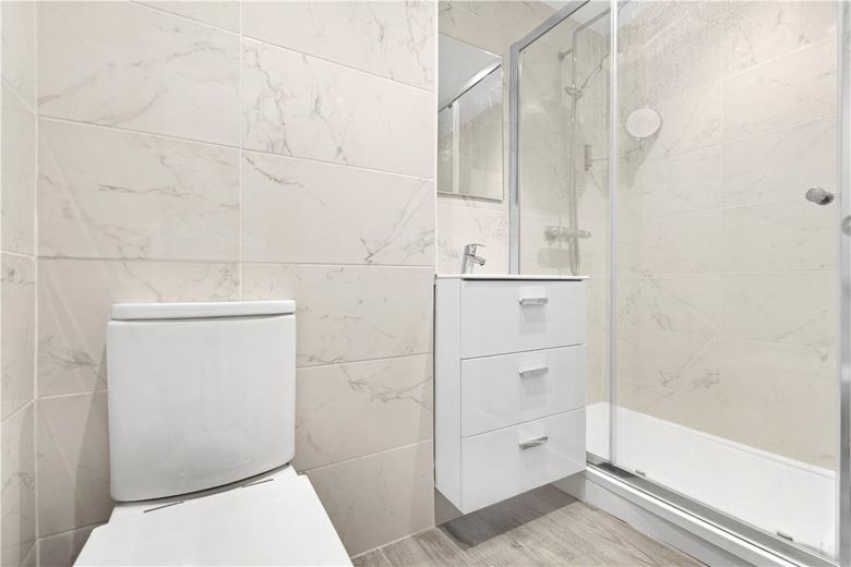  bedroom flat, Westbourne Terrace, Paddington W2 - Available