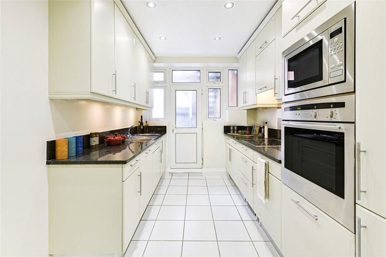 3 bedroom flat, Stafford Court, Kensington High Street W8 - Available