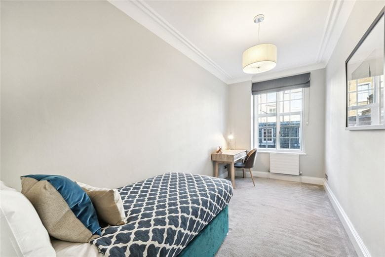 3 bedroom flat, Stafford Court, Kensington High Street W8 - Available