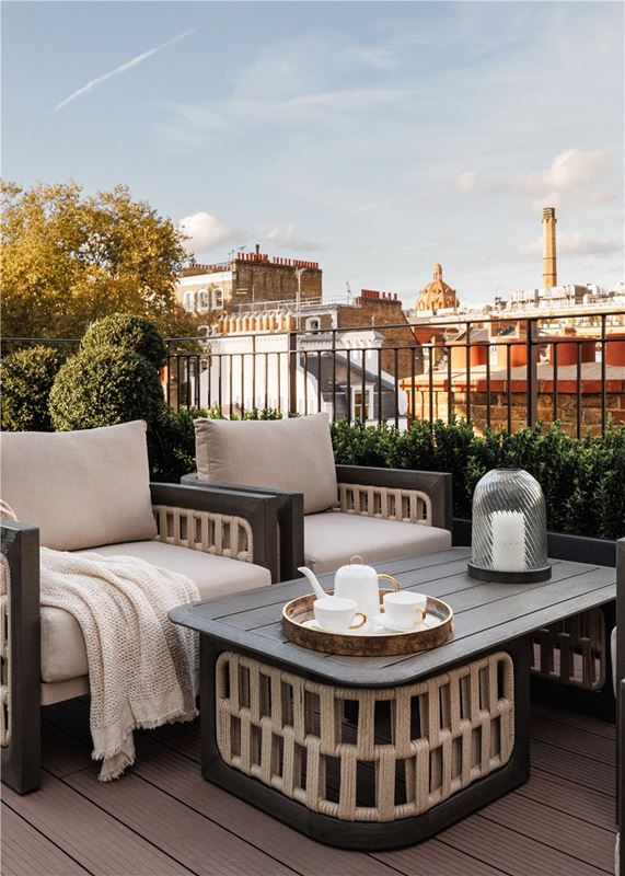 7 bedroom flat, Pont Street, Knightsbridge SW1X - Available