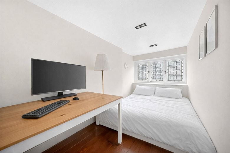 2 bedroom flat, Harrington Gardens, London SW7 - Available