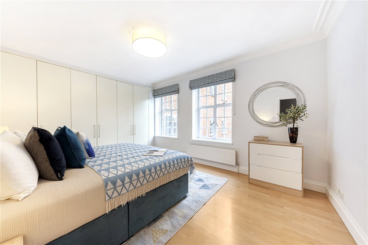 3 bedroom flat, Stafford Court, Kensington High Street W8 - Available