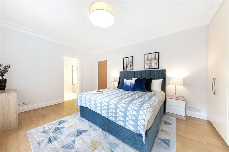 3 bedroom flat, Stafford Court, Kensington High Street W8 - Available