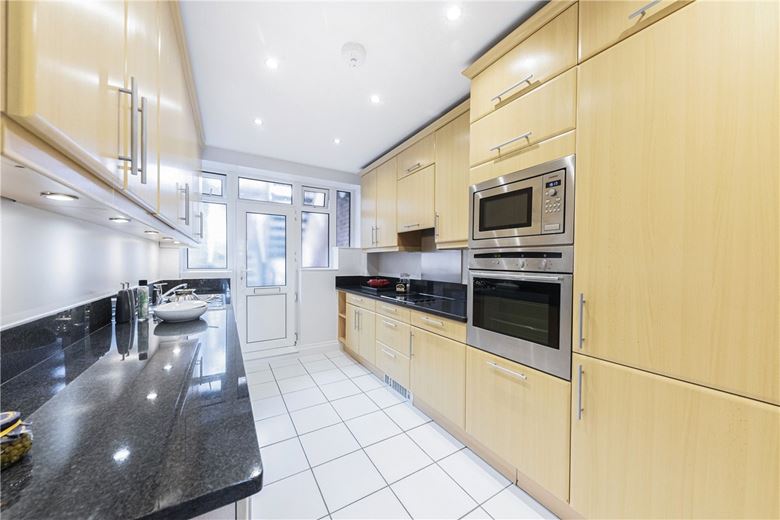 3 bedroom flat, Stafford Court, Kensington High Street W8 - Available