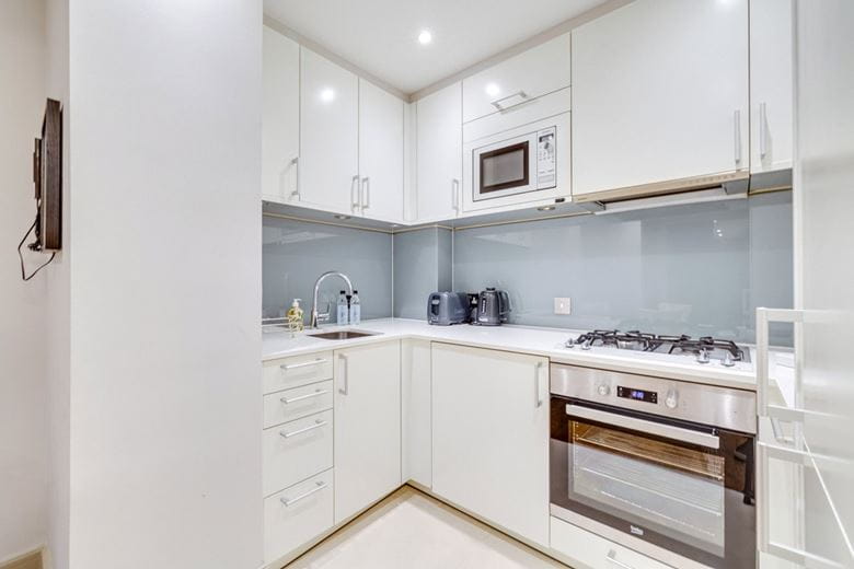 1 bedroom flat, Knightsbridge, Knightsbridge SW7 - Available