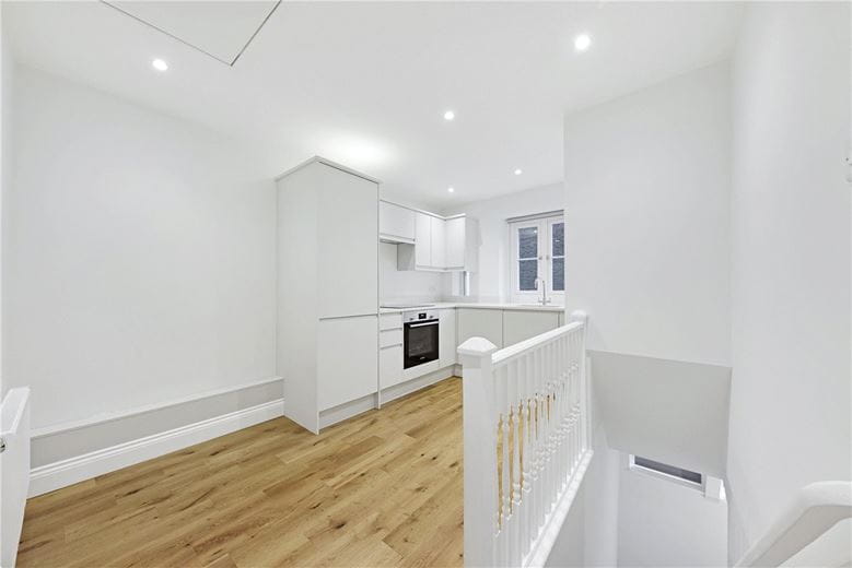 1 bedroom flat, 5 Egerton Terrace, Knightsbridge SW3 - Available