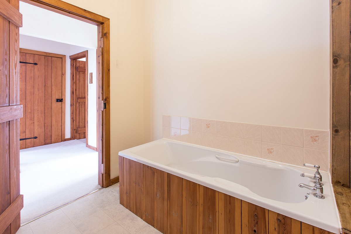 3 bedroom house, Brunton, Collingbourne Kingston SN8