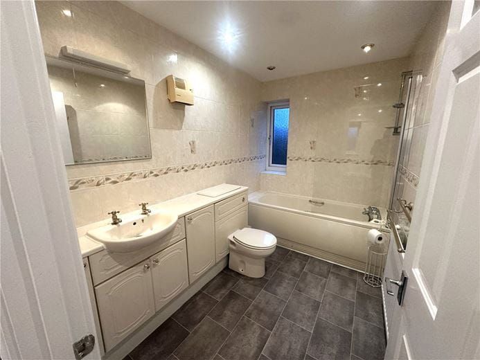 4 bedroom house, Matthews Close, All Cannings SN10 - Available