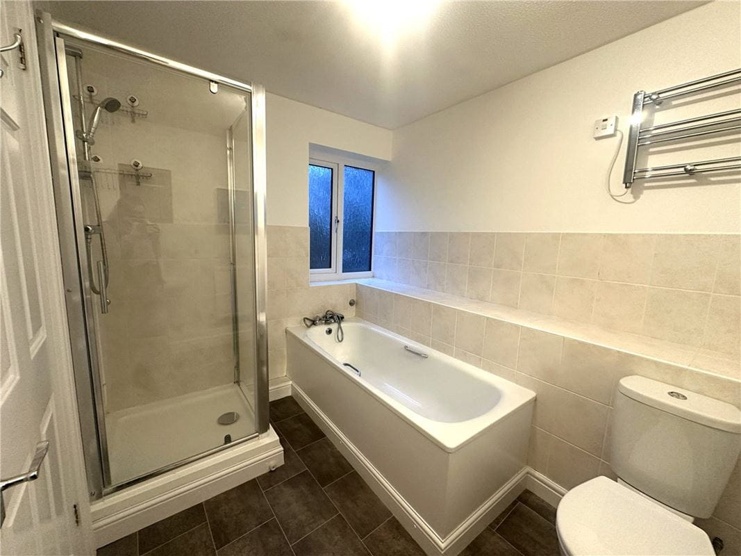 4 bedroom house, Matthews Close, All Cannings SN10 - Available