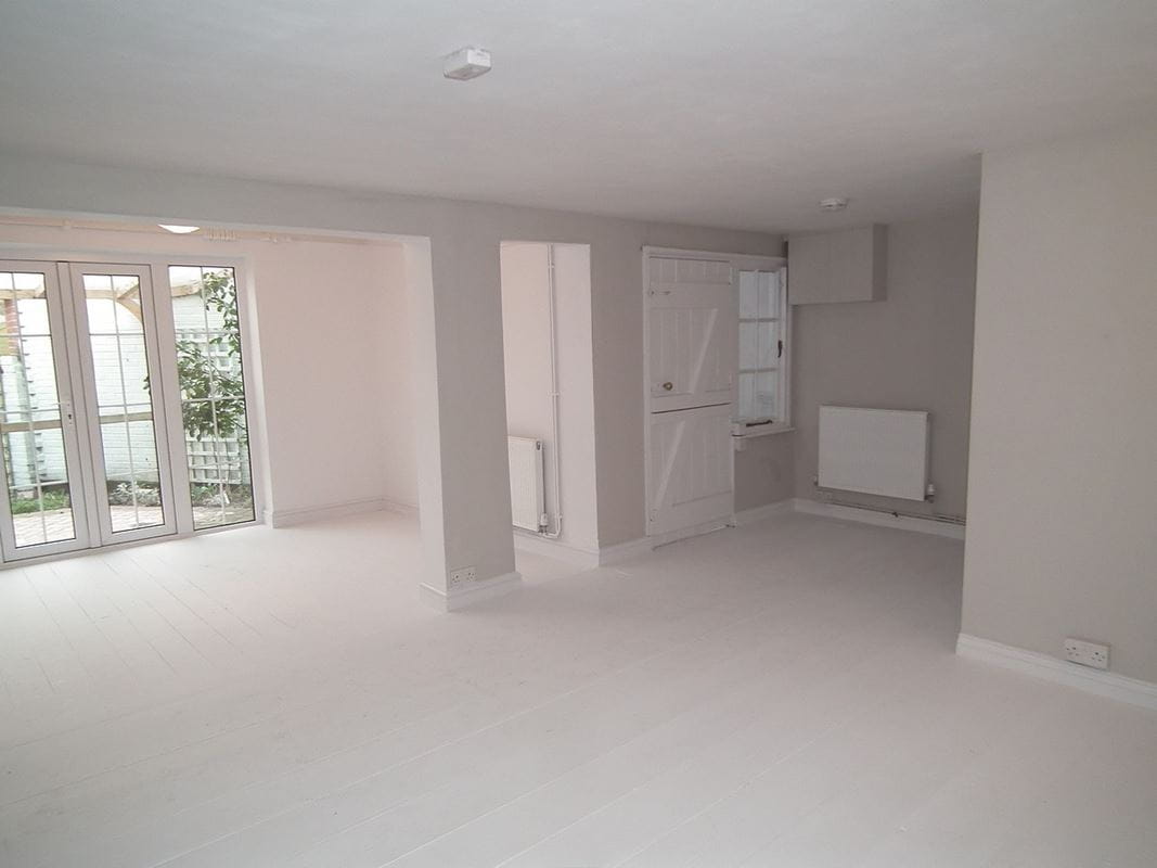 3 bedroom house, Manor Farm Cottages, Etchilhampton SN10