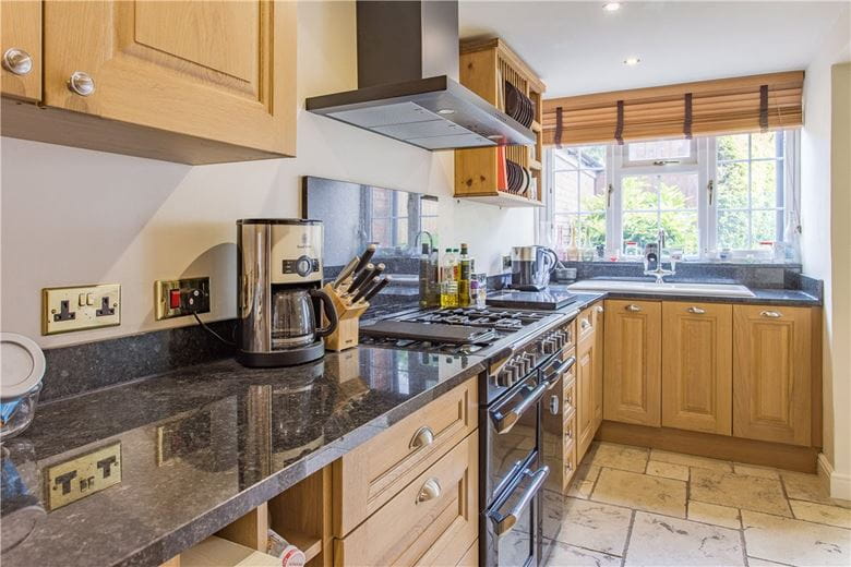 2 bedroom house, George Lane, Marlborough SN8 - Let Agreed