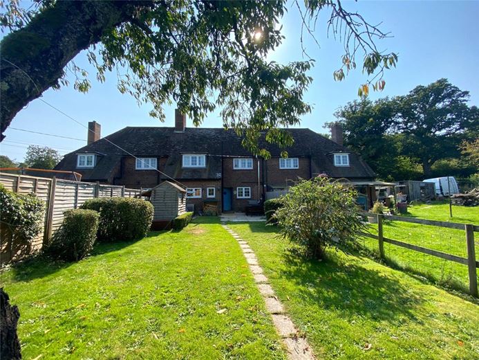 3 bedroom cottage, New Cottages, Redenham SP11 - Available