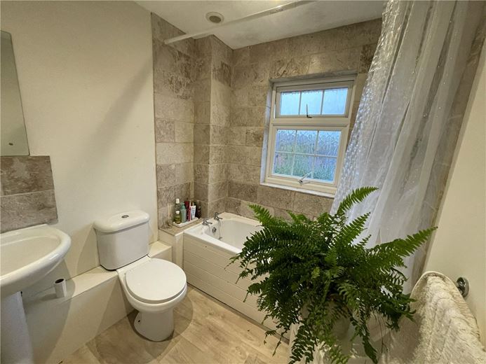 2 bedroom house, Aubrey Close, Marlborough SN8 - Available