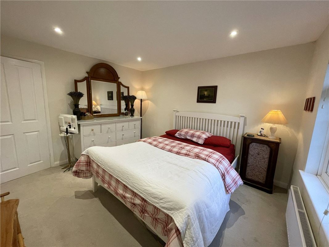 2 bedroom house, Aubrey Close, Marlborough SN8 - Available