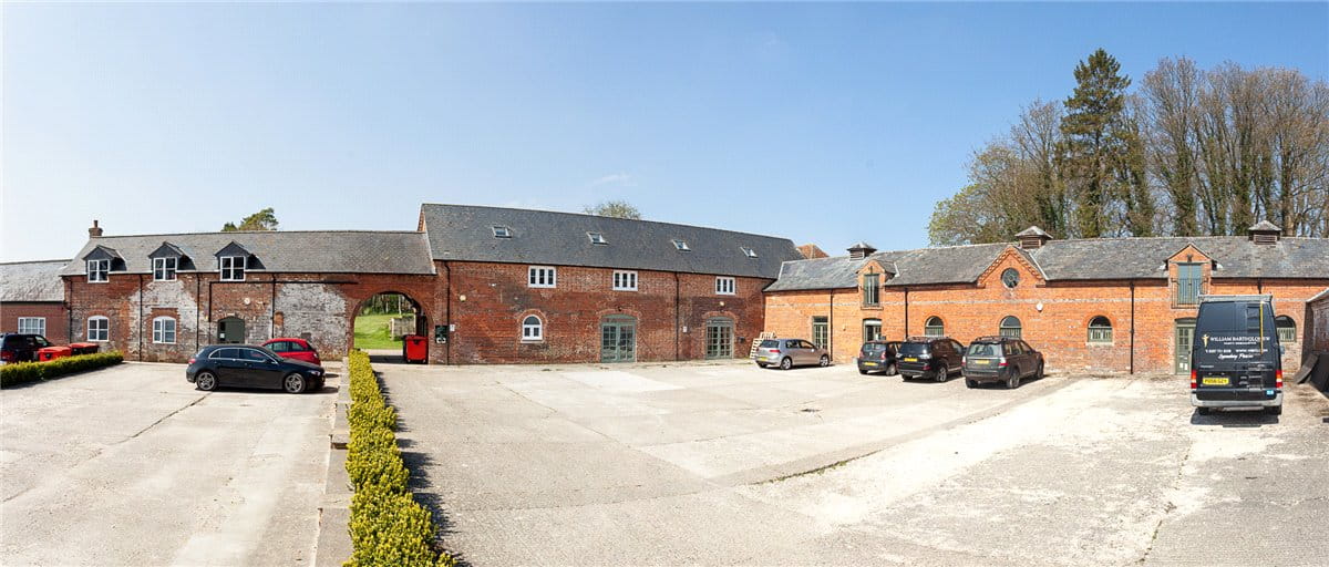  bedroom , Standen, Hungerford RG17 - Available