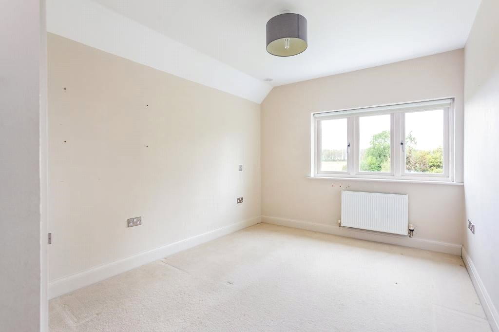 3 bedroom house, Pewsey Road, Rushall SN9