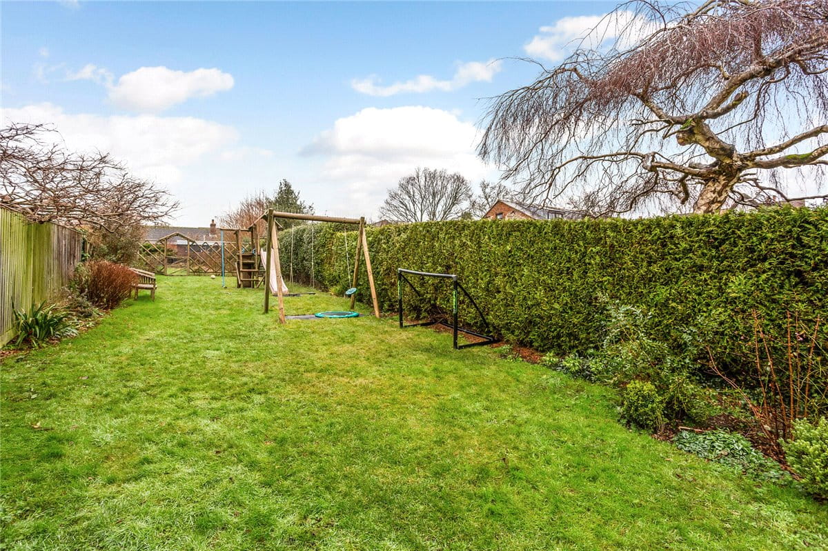 4 bedroom house, Oxford Street, Ramsbury SN8 - Available