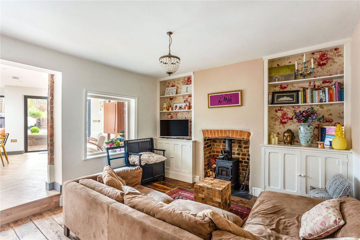 4 bedroom house, Oxford Street, Ramsbury SN8 - Available