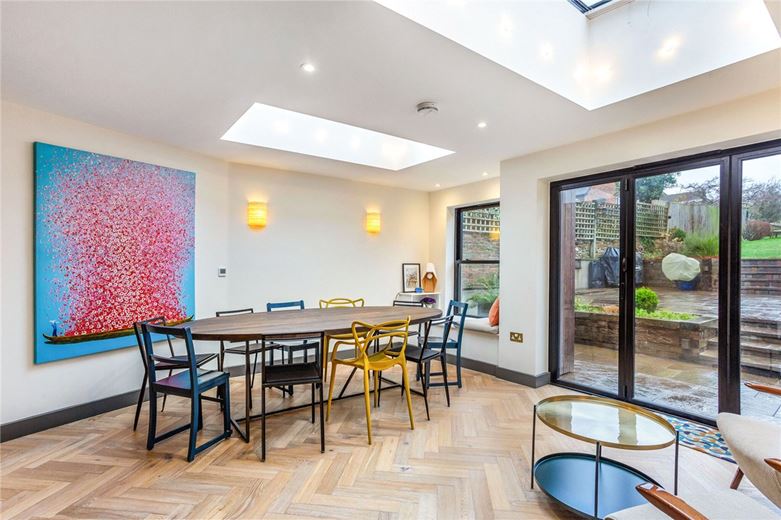 4 bedroom house, Oxford Street, Ramsbury SN8 - Available