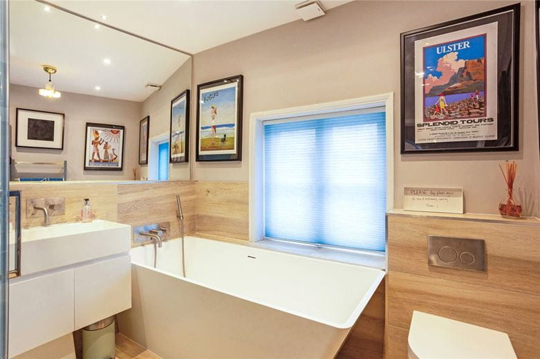 4 bedroom house, Oxford Street, Ramsbury SN8 - Available