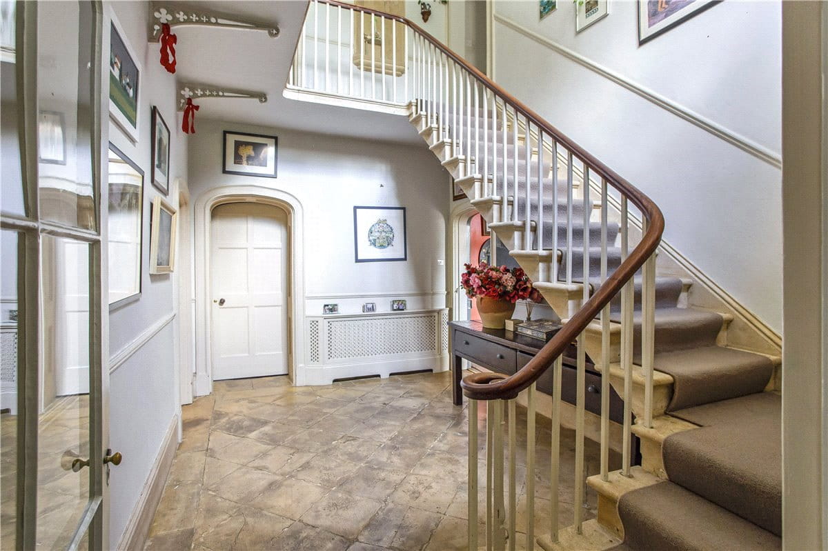 8 bedroom house, Castlefields, Calne SN11 - Available