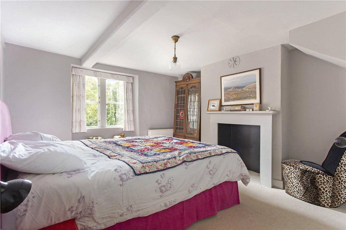 8 bedroom house, Castlefields, Calne SN11 - Available