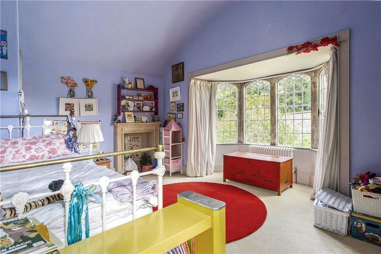 8 bedroom house, Castlefields, Calne SN11 - Available