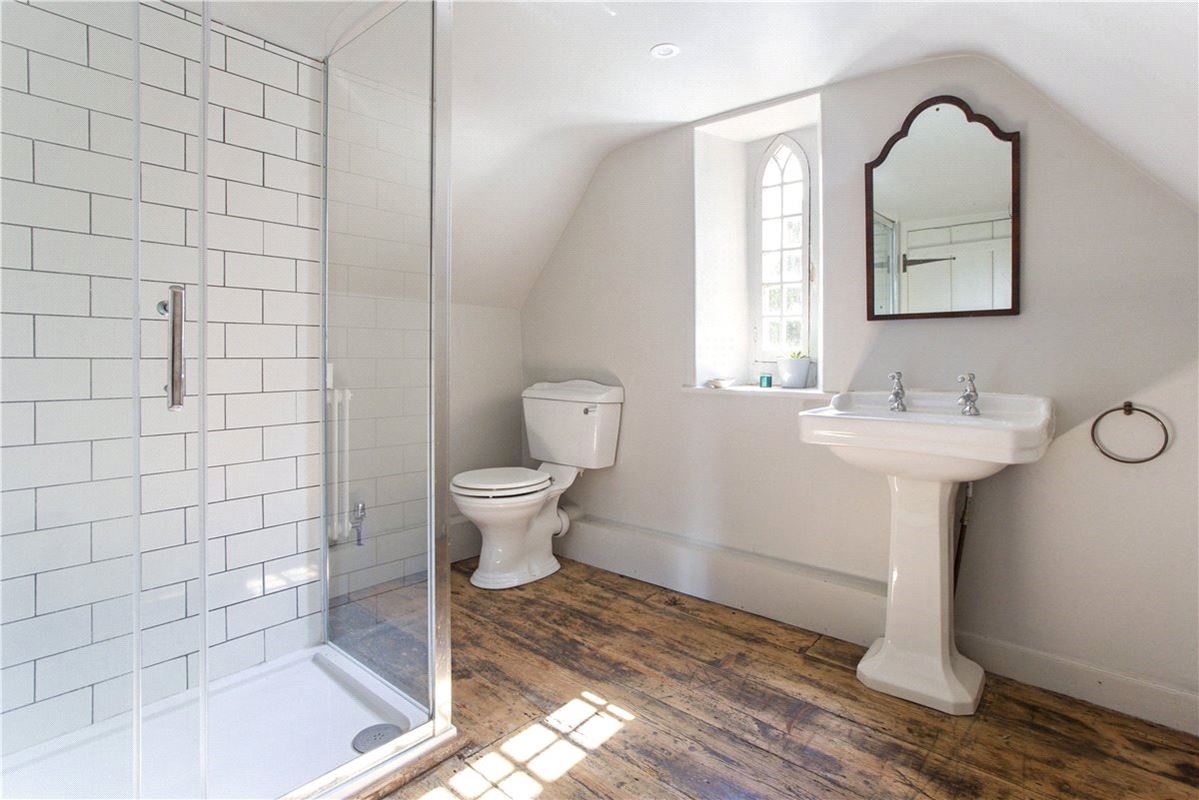 8 bedroom house, Castlefields, Calne SN11 - Available