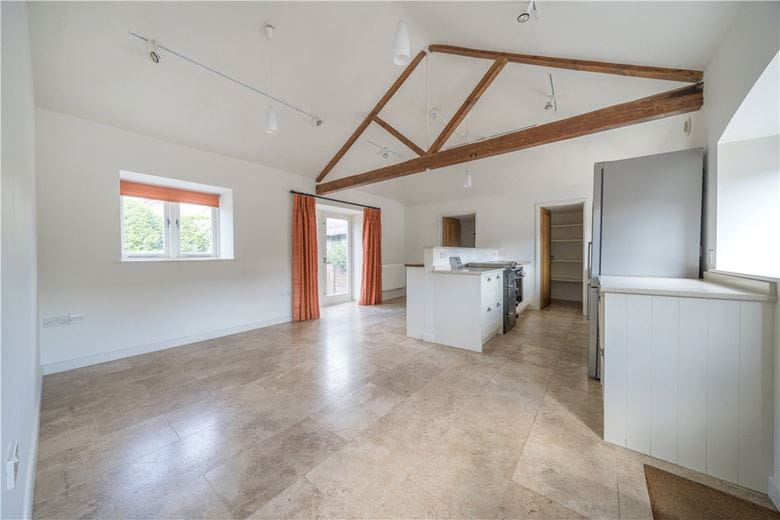 4 bedroom house, Church Lane, Mildenhall SN8 - Available