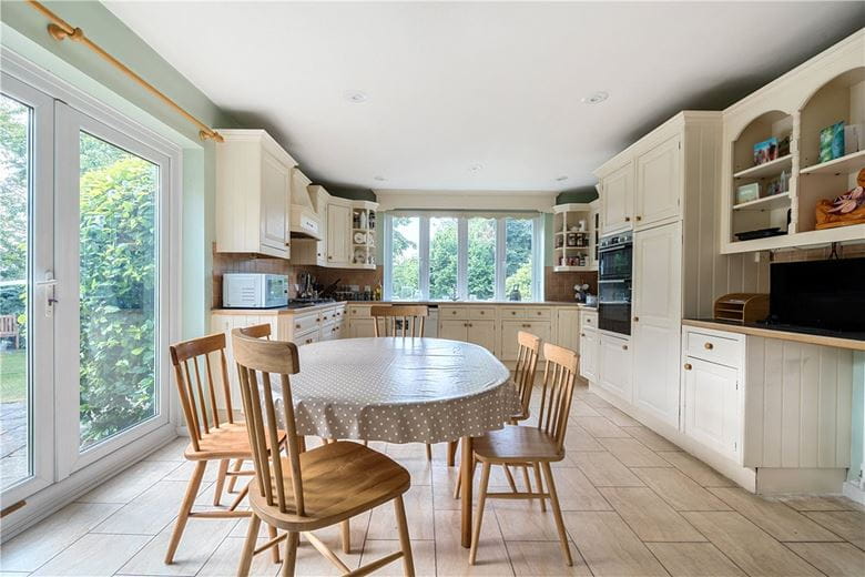 4 bedroom house, Back Lane, Marlborough SN8 - Let Agreed